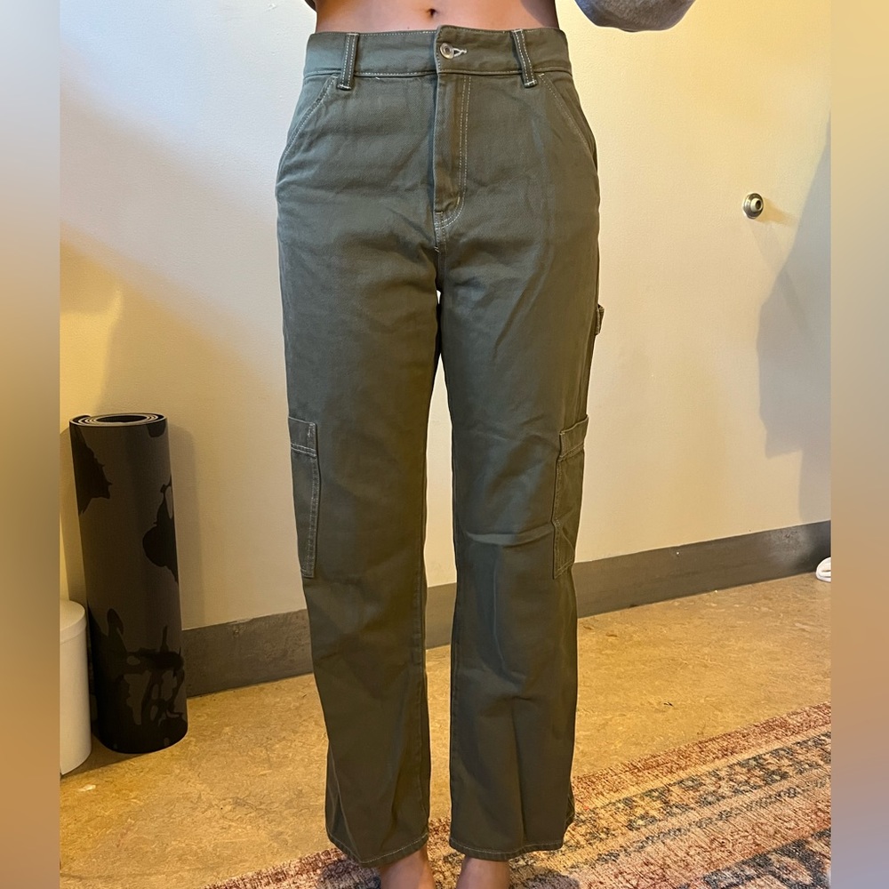 H&M wide-leg cargo pants